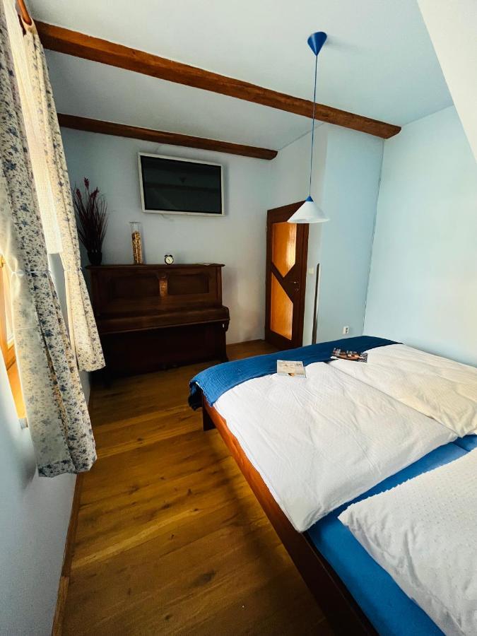 Apartman U Smrku Dvůr Králové nad Labem Kültér fotó